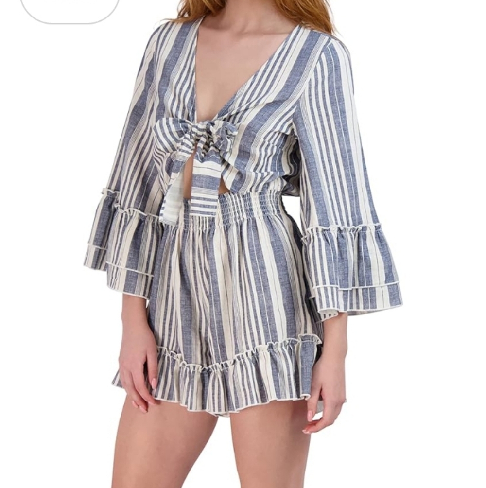 NWOT Surf Gypsy Cotton Romper Bell Sleeve Front Tie Ruffle Shorts M Gray Striped